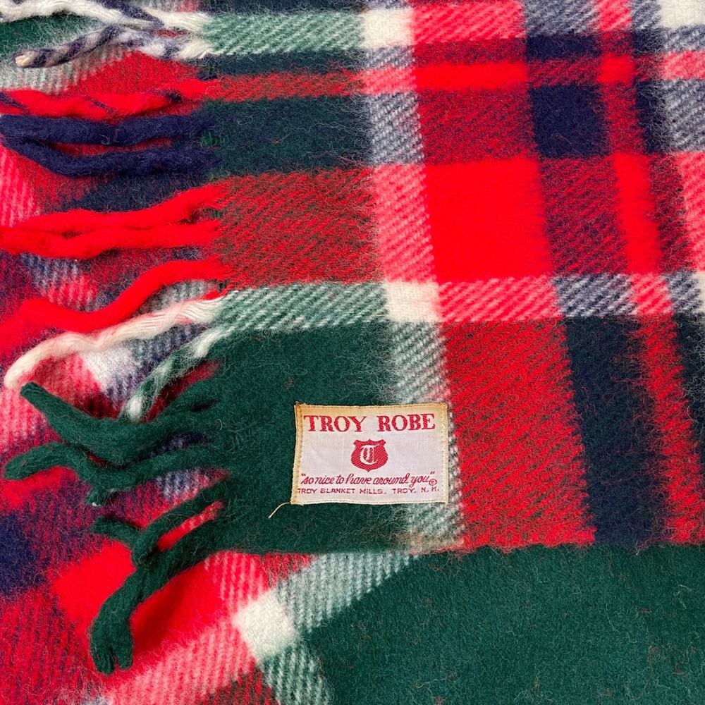 Vintage Troy Robe Blanket Plaid Red Green Tartan Wool Fringe Stadium Lap Throw